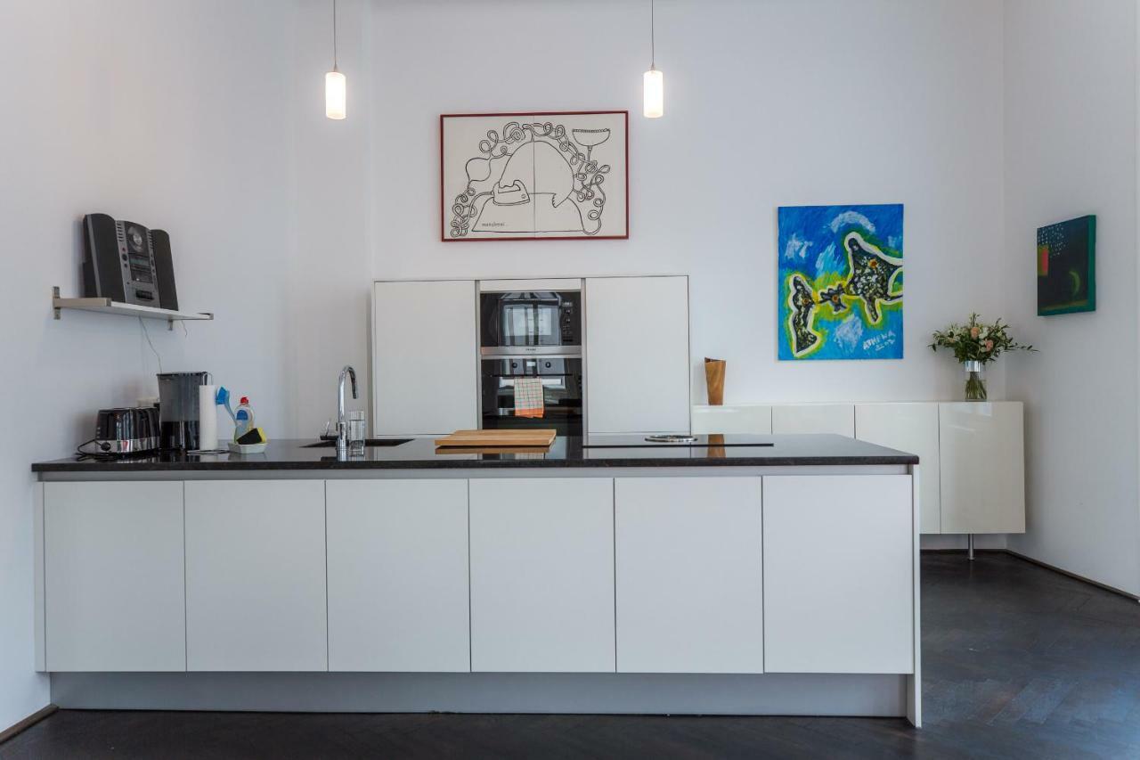 Grand Soho Apartment Вена Экстерьер фото