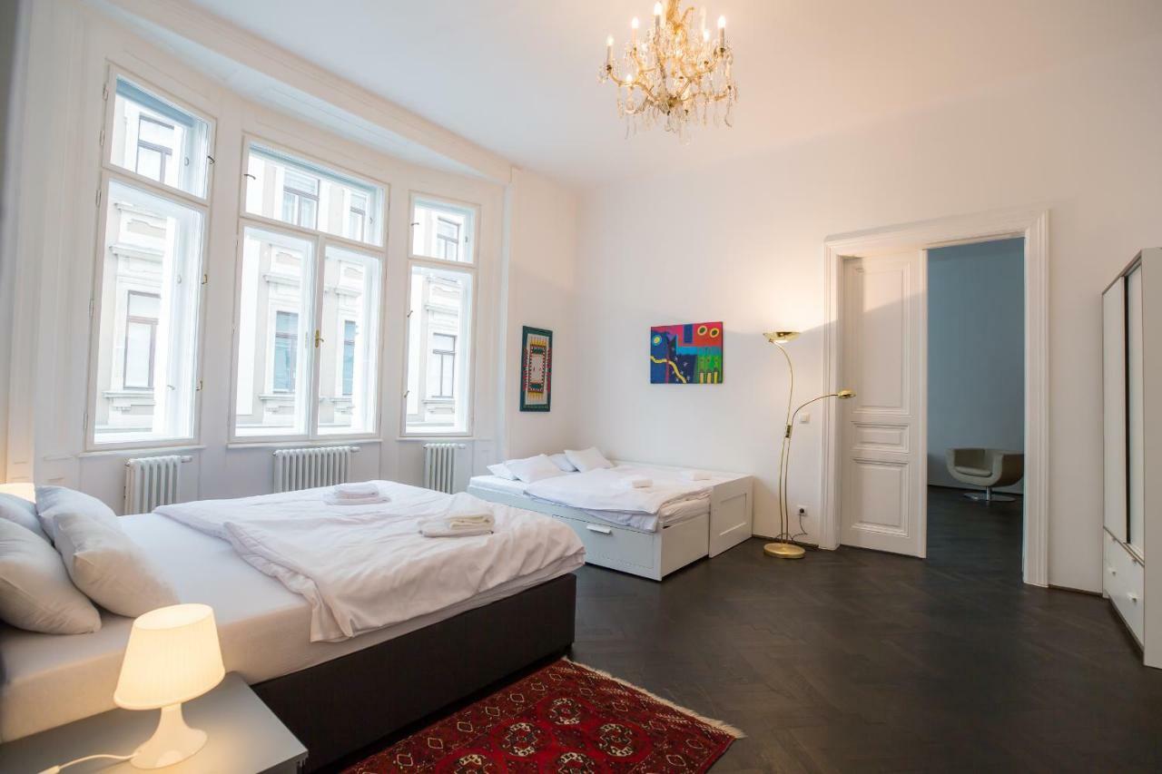 Grand Soho Apartment Вена Экстерьер фото